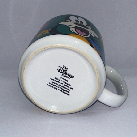 Goofy The Disney Store Ceramic Coffee Mug Christmas Blue Green Scarf Stars Party - Picture 2 of 5